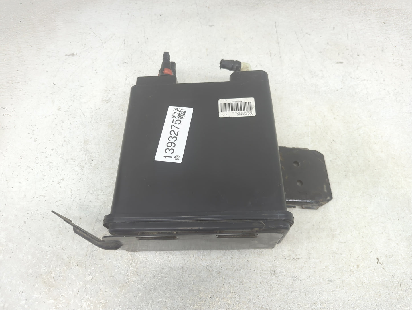 2013 Gmc Yukon Xl 1500 Fuel Vapor Charcoal Canister 1393275 - Oemusedautoparts1.com