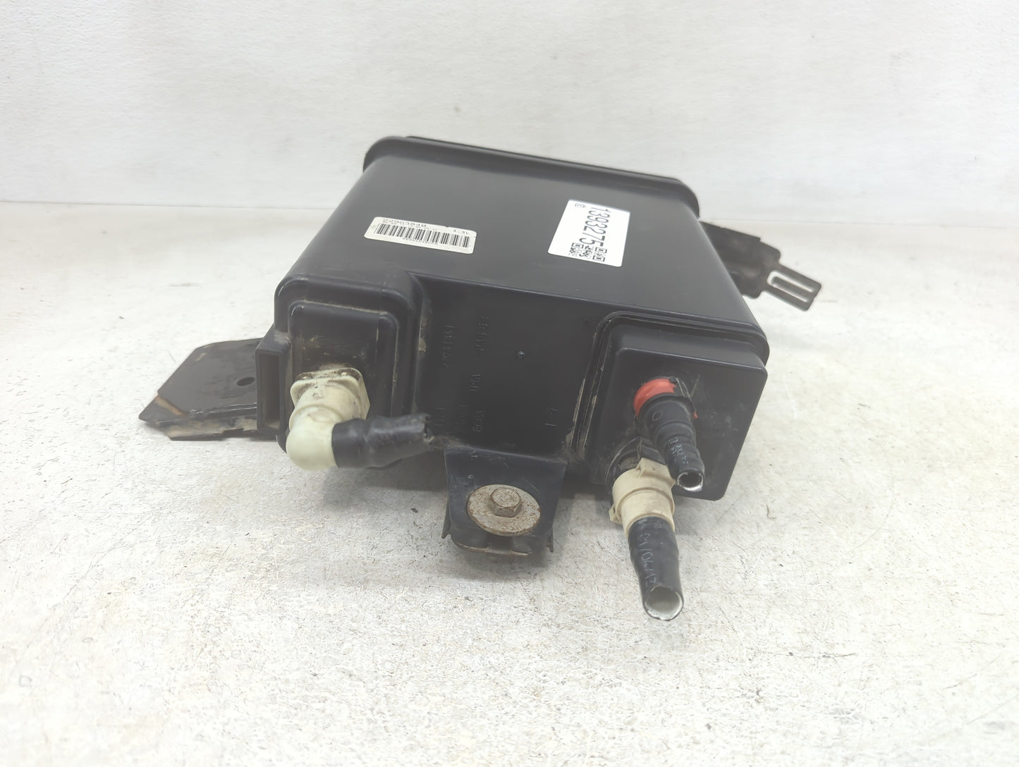 2013 Gmc Yukon Xl 1500 Fuel Vapor Charcoal Canister 1393275 - Oemusedautoparts1.com