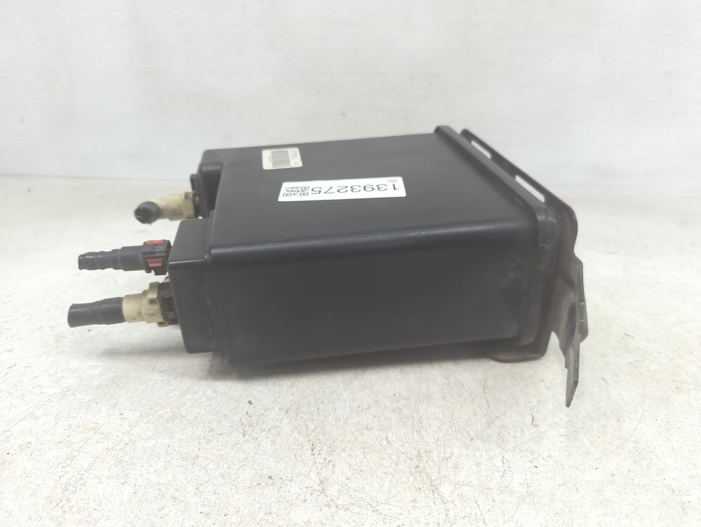 2013 Gmc Yukon Xl 1500 Fuel Vapor Charcoal Canister 1393275 - Oemusedautoparts1.com