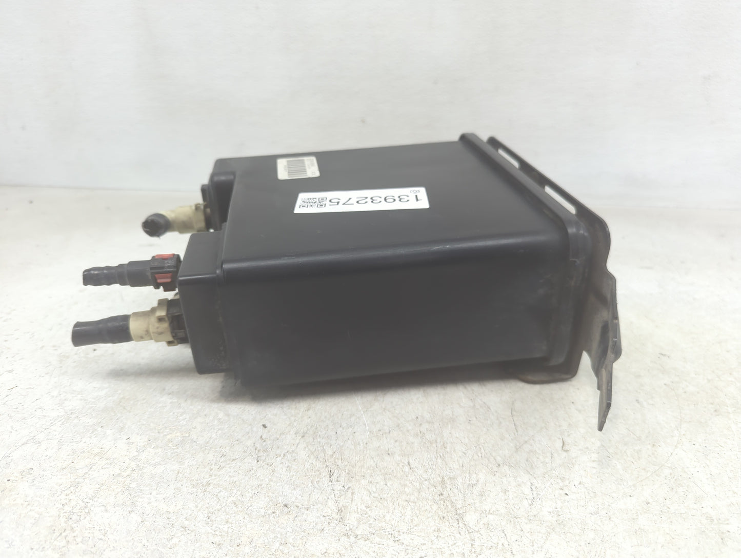 2013 Gmc Yukon Xl 1500 Fuel Vapor Charcoal Canister 1393275 - Oemusedautoparts1.com