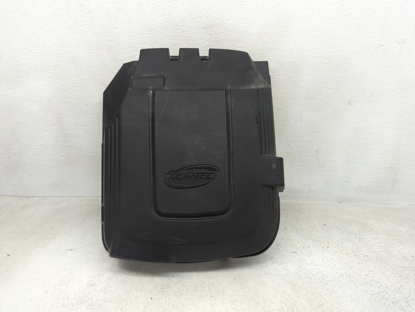 2013 Gmc Yukon Xl 1500 Engine Cover - Oemusedautoparts1.com