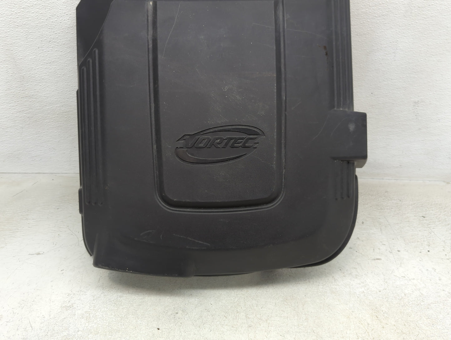 2013 Gmc Yukon Xl 1500 Engine Cover - Oemusedautoparts1.com