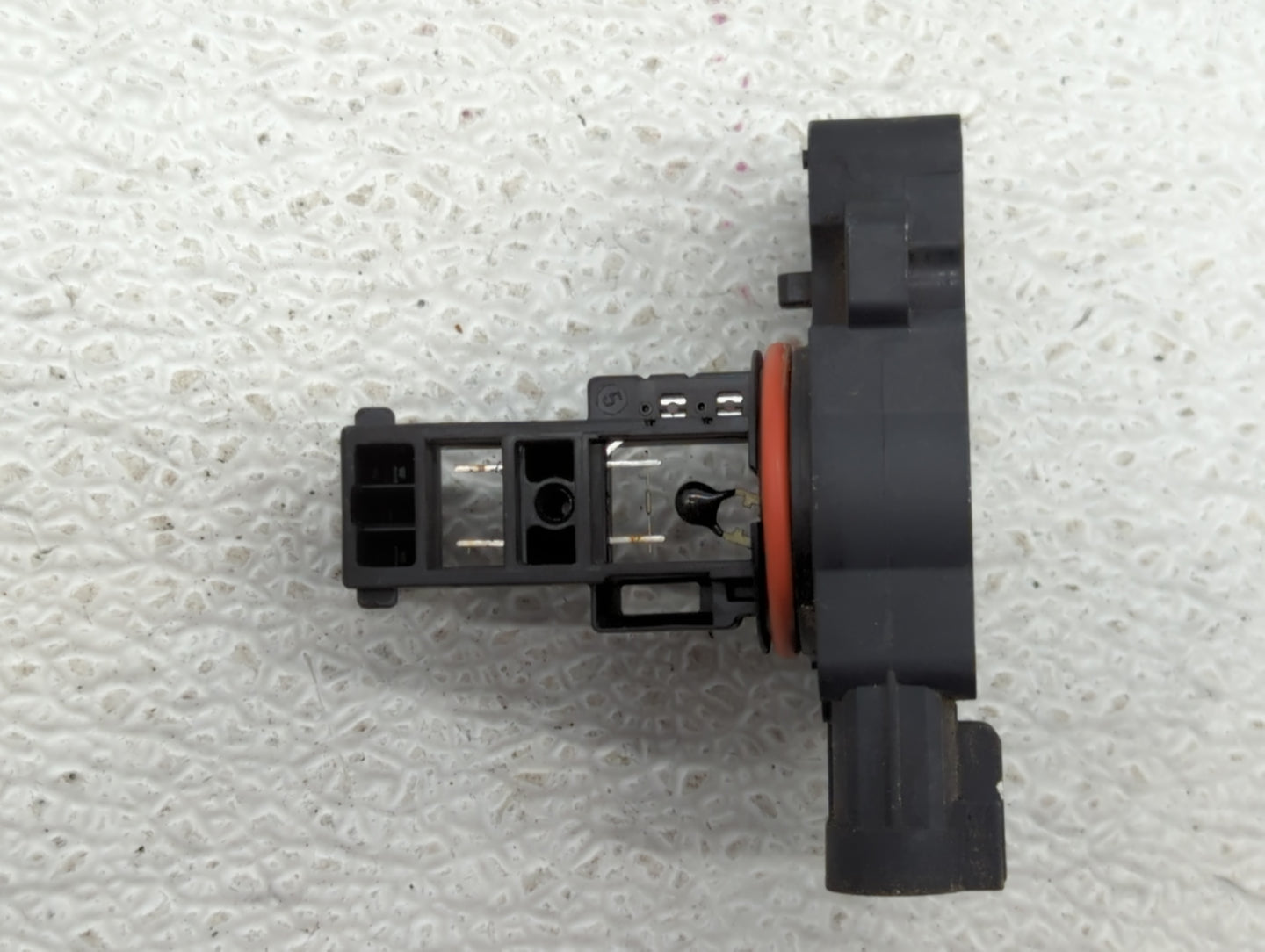 2009-2014 Gmc Yukon Xl 1500 Mass Air Flow Meter Maf - Oemusedautoparts1.com
