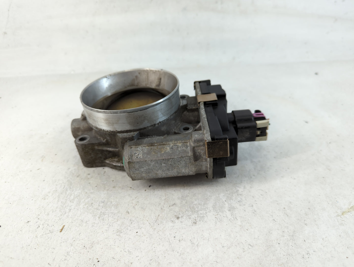 2009-2014 Gmc Yukon Xl 1500 Throttle Body P/N:RME87 Fits Fits 2009 2010 2011 2012 2013 2014 2015 OEM Used Auto Parts - Oemus