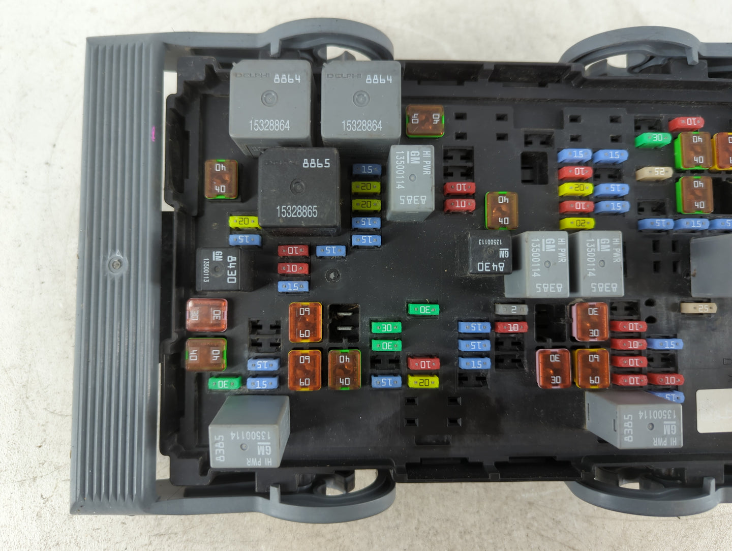 2010-2014 Gmc Yukon Xl 1500 Fusebox Fuse Box Panel Relay Module Fits Fits 2010 2011 2012 2013 2014 OEM Used Auto Parts - Oem
