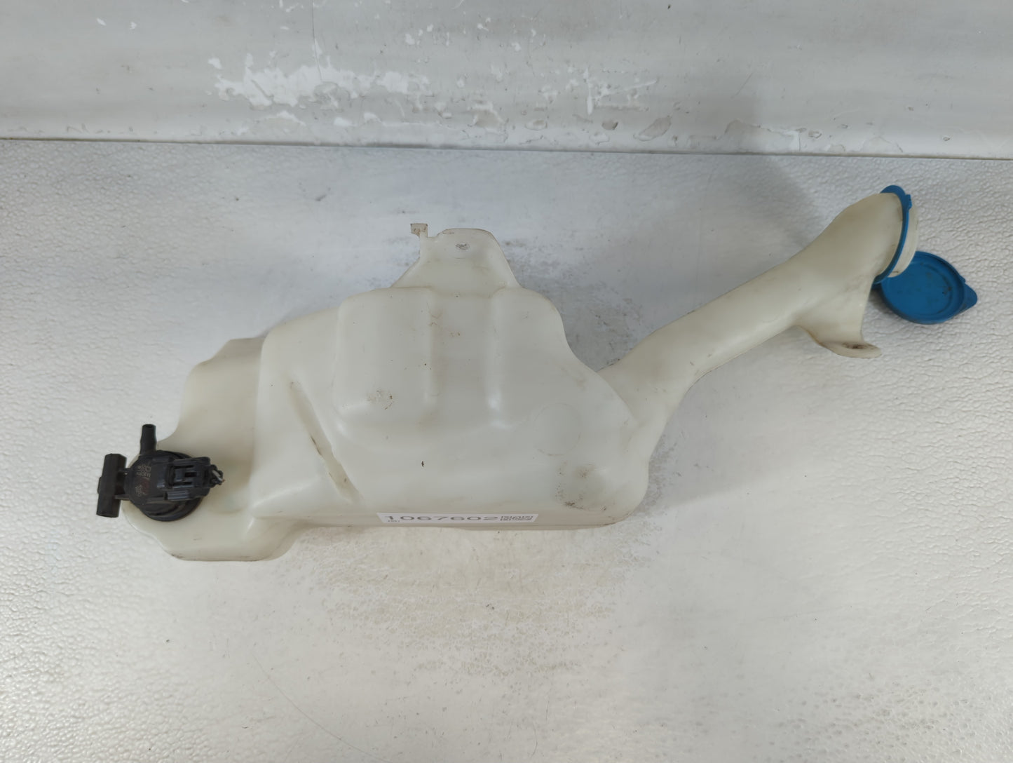 2013-2017 Honda Accord Windshield Washer Fluid Reservoir Bottle Oem - Oemusedautoparts1.com
