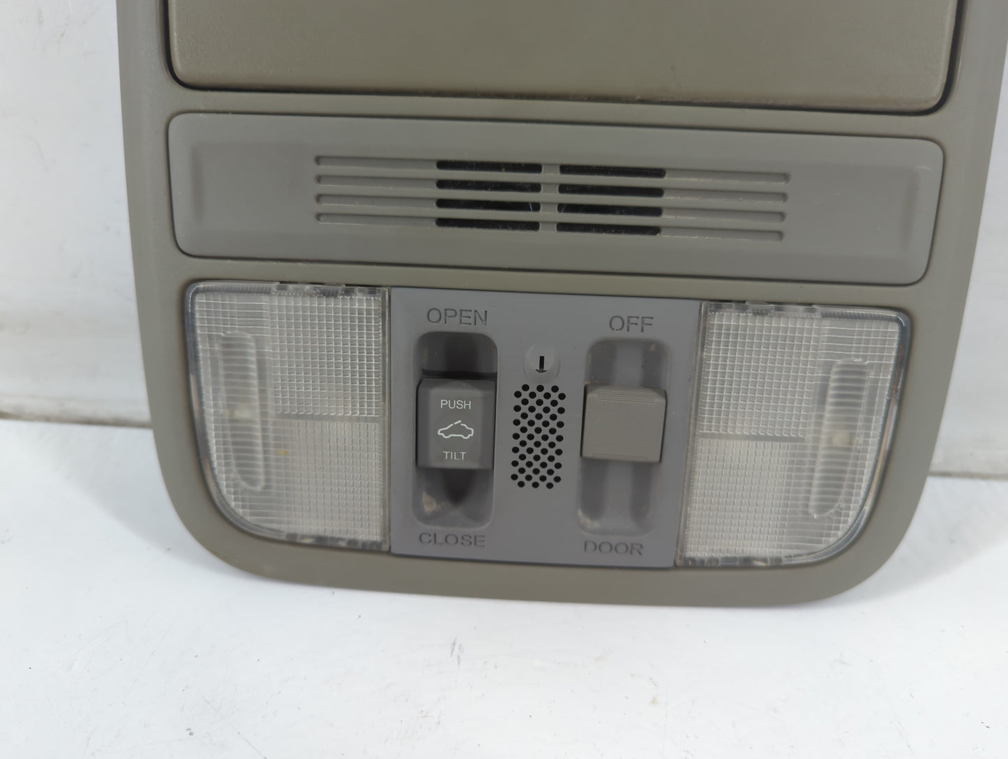 2013 Honda Accord Overhead Roof Console 1092483 - Oemusedautoparts1.com