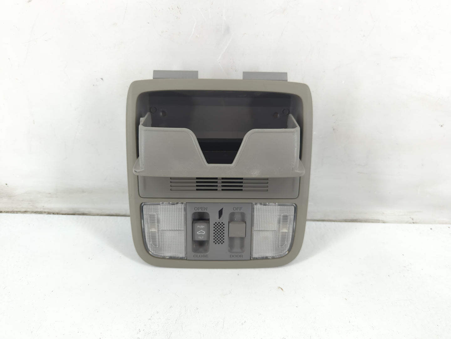2013 Honda Accord Overhead Roof Console 1092728 - Oemusedautoparts1.com