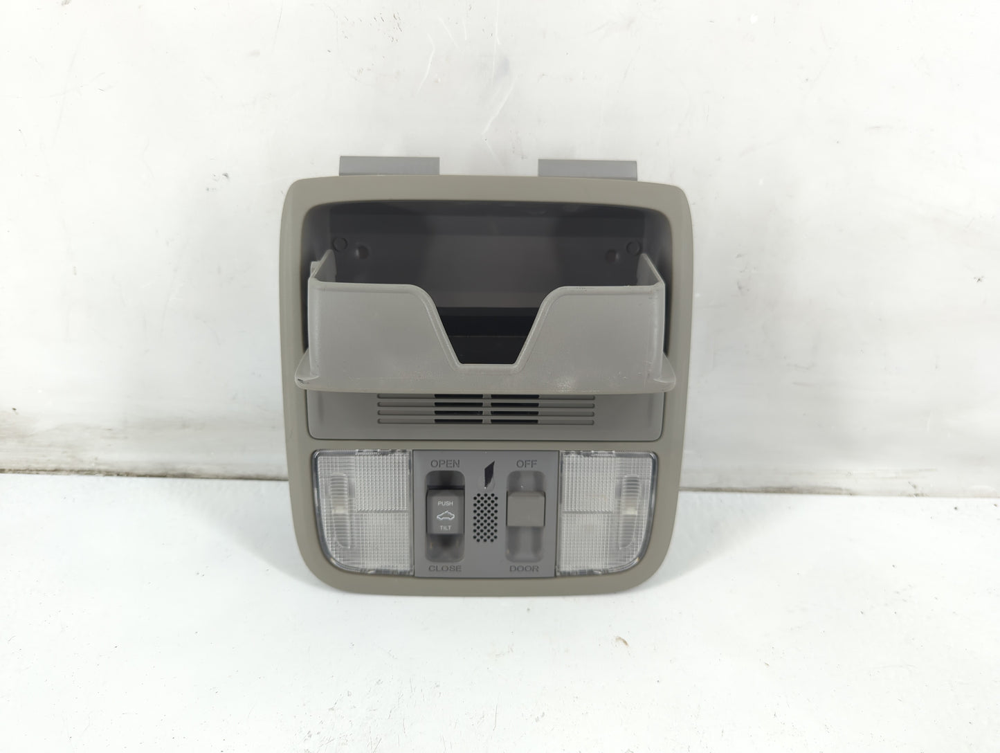 2013 Honda Accord Overhead Roof Console 1092728 - Oemusedautoparts1.com