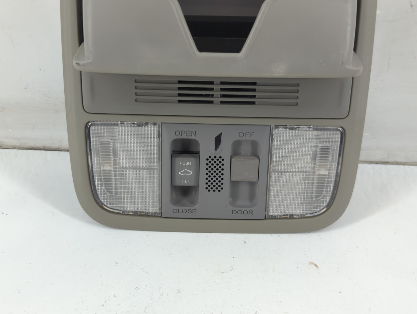 2013 Honda Accord Overhead Roof Console 1092728 - Oemusedautoparts1.com