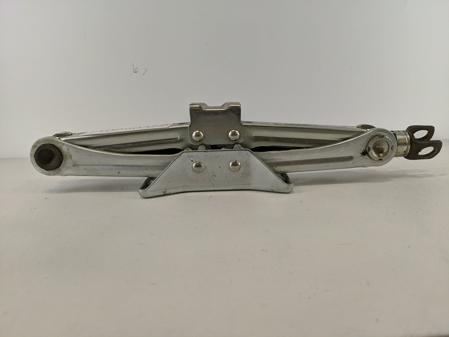 2013 Honda Accord Spare Scissor Car Jack - Oemusedautoparts1.com