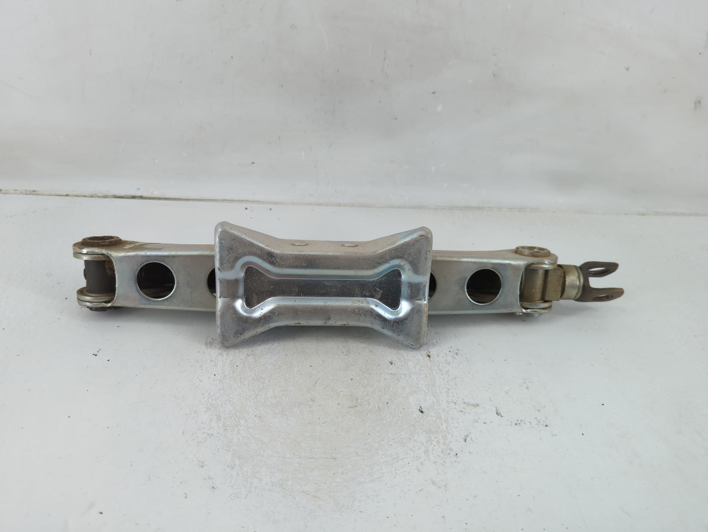2013 Honda Accord Spare Scissor Car Jack 1123442 - Oemusedautoparts1.com