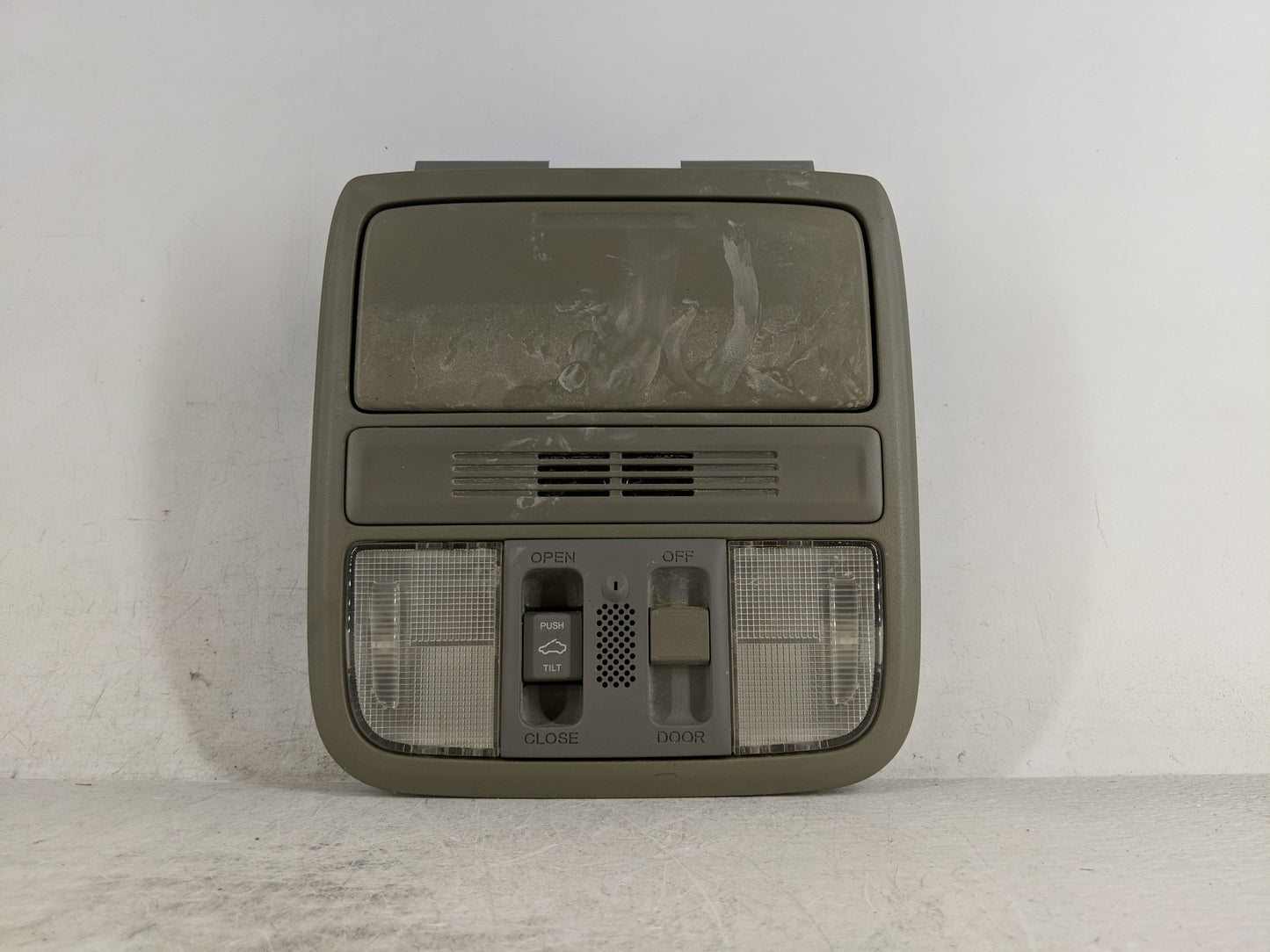 2013 Honda Accord Overhead Roof Console 1188785 - Oemusedautoparts1.com