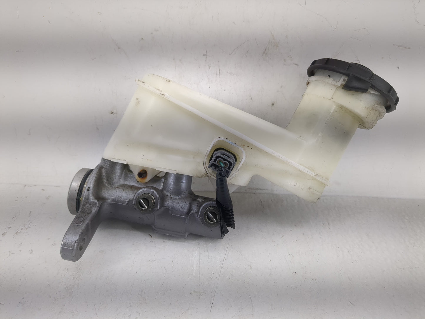 Honda Accord Brake Master Cylinder - Oemusedautoparts1.com