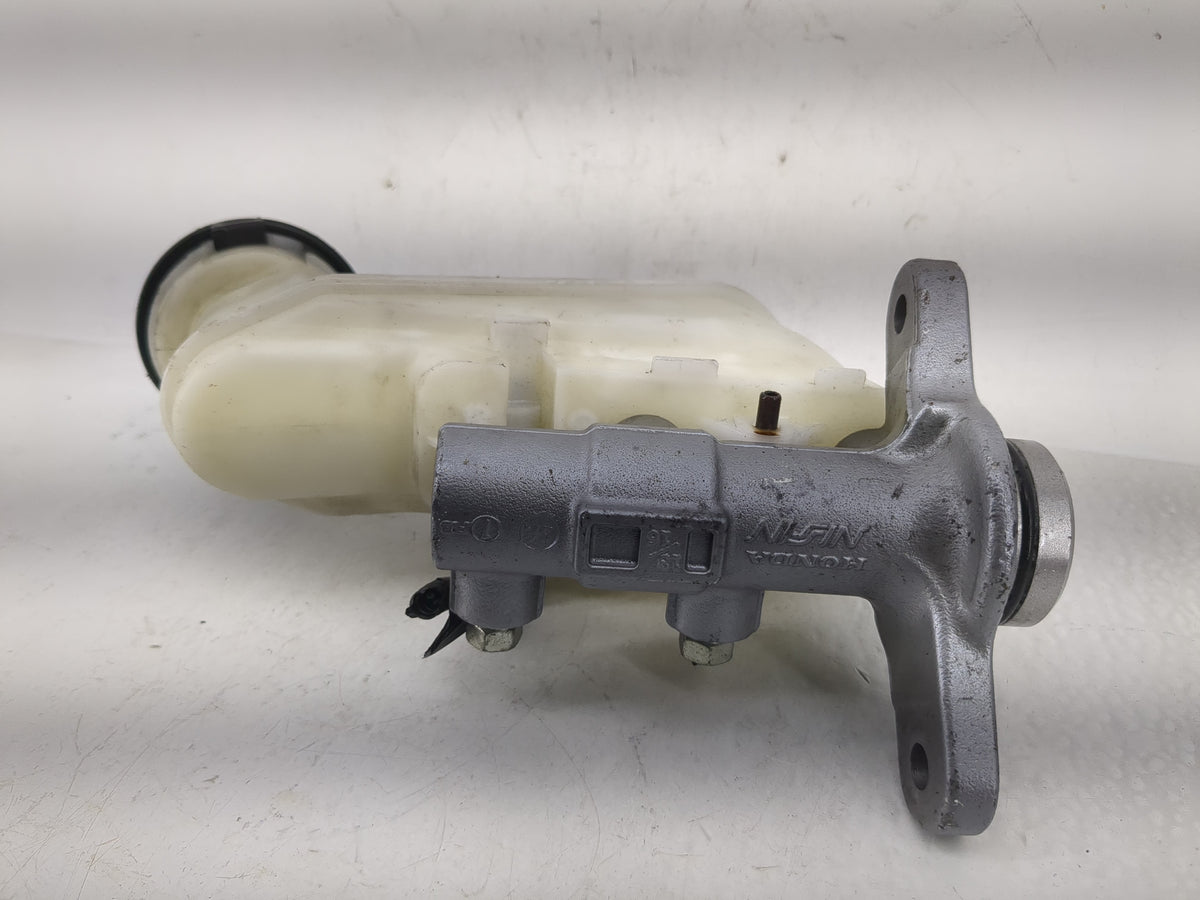 Honda Accord Brake Master Cylinder 1220683 - Oemusedautoparts1.com