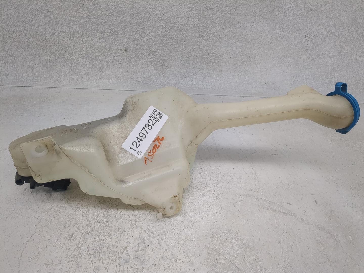 2013-2017 Honda Accord Windshield Washer Fluid Reservoir Bottle Oem - Oemusedautoparts1.com