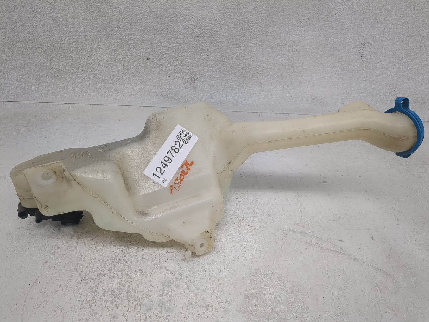 2013-2017 Honda Accord Windshield Washer Fluid Reservoir Bottle Oem - Oemusedautoparts1.com