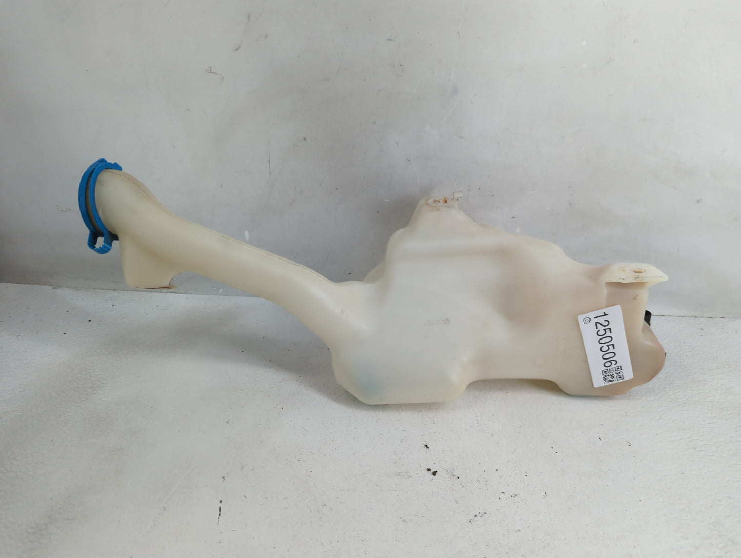 2013-2017 Honda Accord Windshield Washer Fluid Reservoir Bottle Oem - Oemusedautoparts1.com