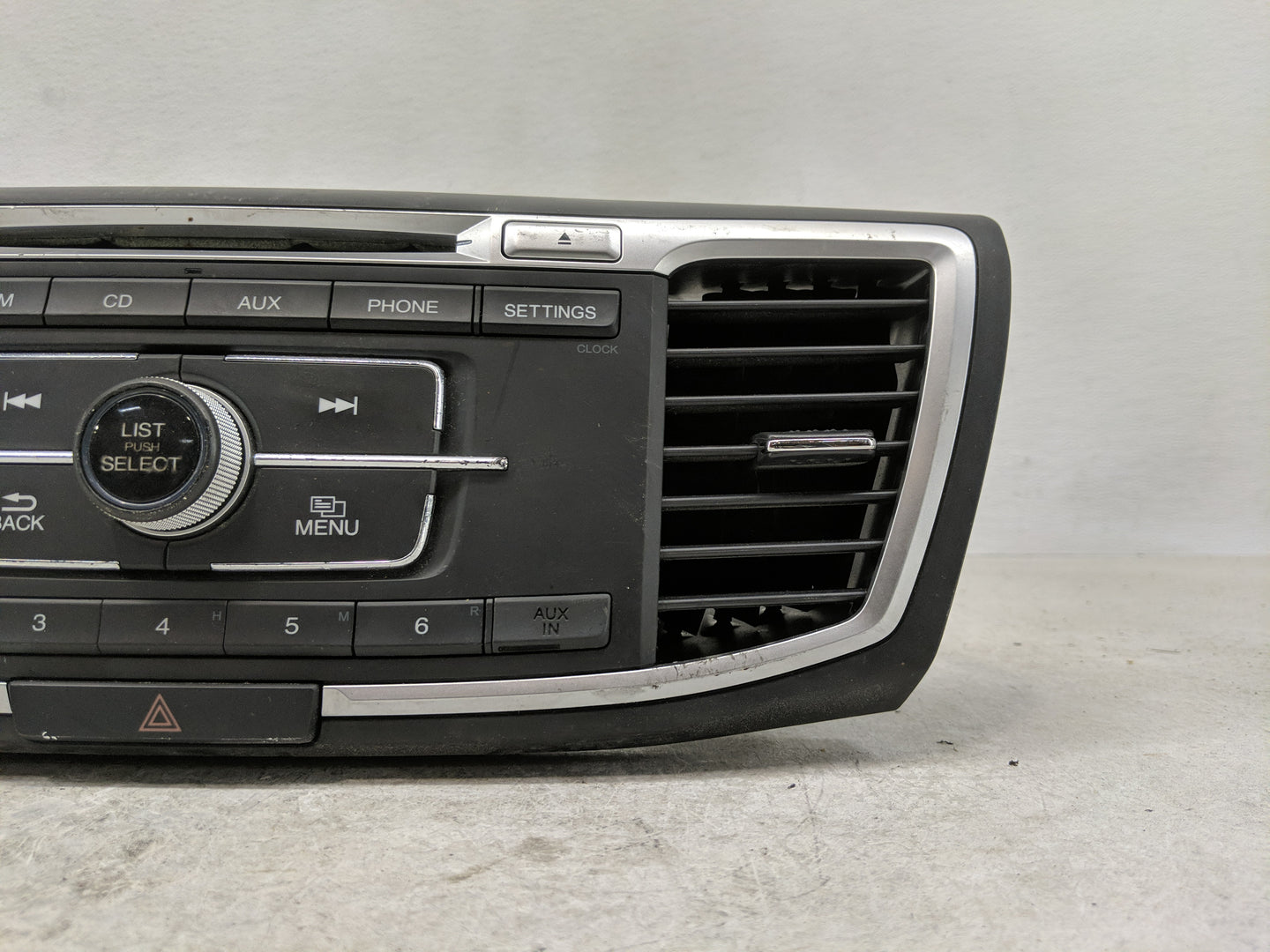 2013-2015 Honda Accord Radio AM FM Cd Player Receiver Replacement P/N:39100-T2A-A302 Fits Fits 2013 2014 2015 OEM Used Auto 