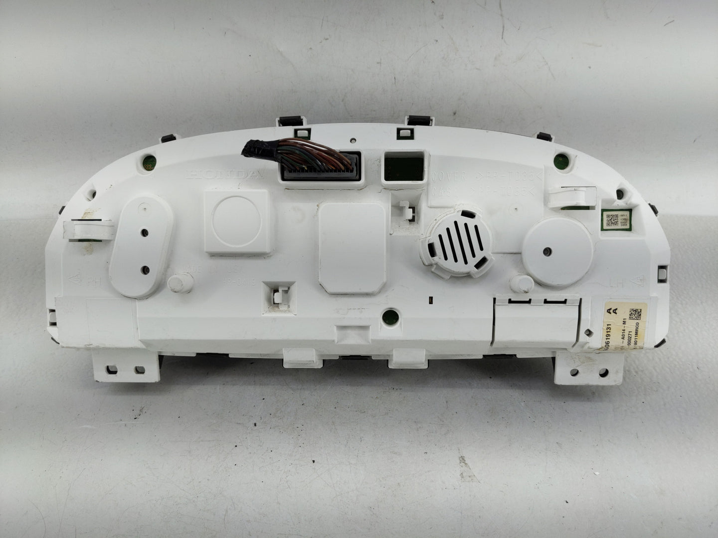 2013 Honda Accord Instrument Cluster Speedometer Gauges Fits OEM Used Auto Parts - Oemusedautoparts1.com