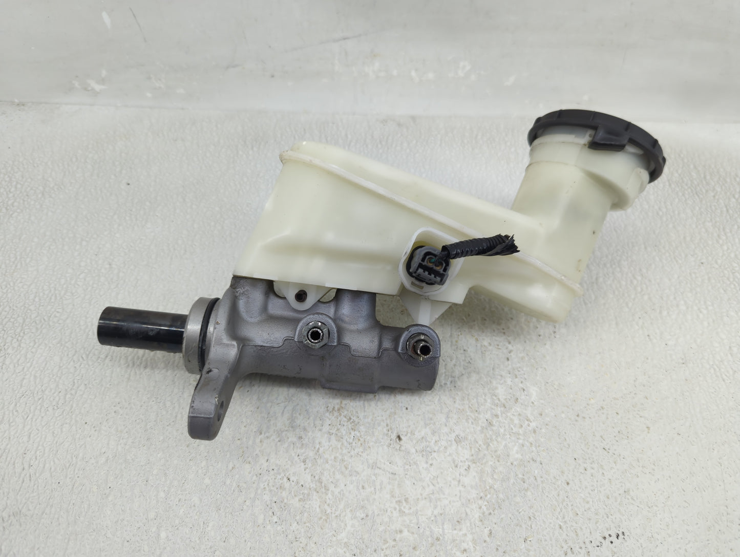 Honda Accord Brake Master Cylinder - Oemusedautoparts1.com