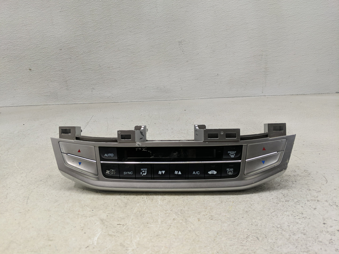 2013-2015 Honda Accord Climate Control Module Temperature AC/Heater Replacement P/N:NH869L Fits Fits 2013 2014 2015 OEM Used