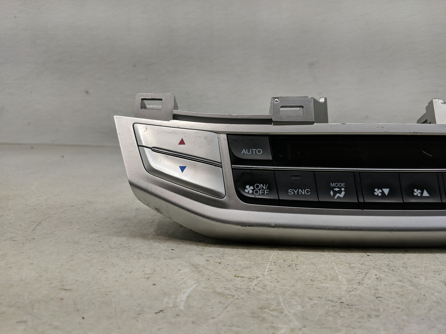 2013-2015 Honda Accord Climate Control Module Temperature AC/Heater Replacement Fits Fits 2013 2014 2015 OEM Used Auto Parts