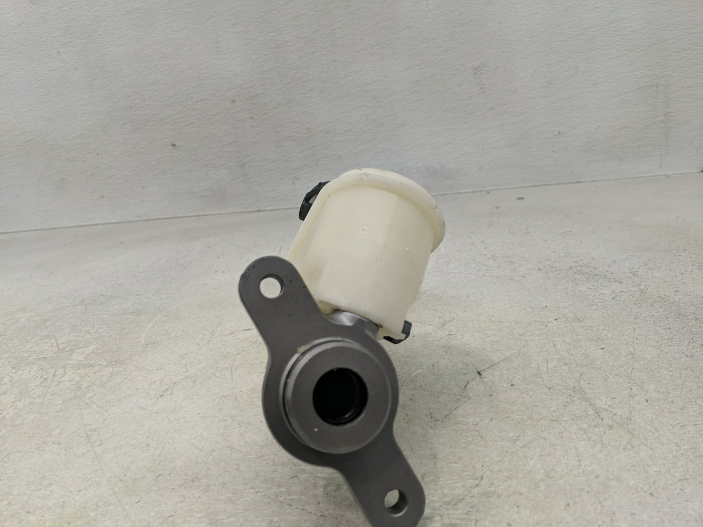 2013-2017 Honda Accord Brake Master Cylinder - Oemusedautoparts1.com