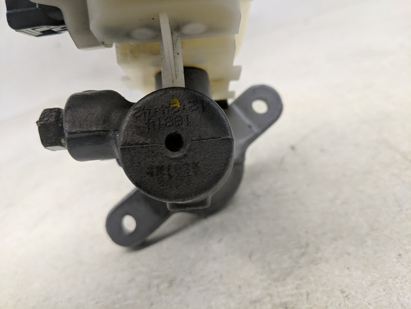 2013-2017 Honda Accord Brake Master Cylinder - Oemusedautoparts1.com