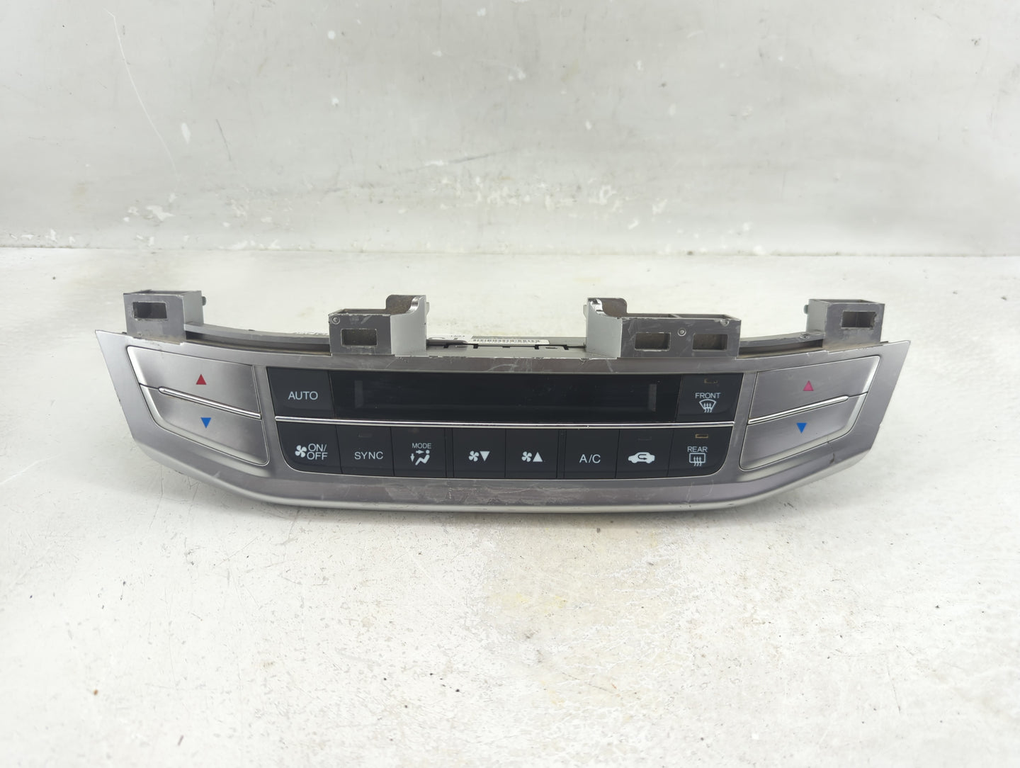 2013 Honda Accord Climate Control Module Temperature AC/Heater Replacement P/N:BH 79600 T2F A611 M1 Fits OEM Used Auto Parts