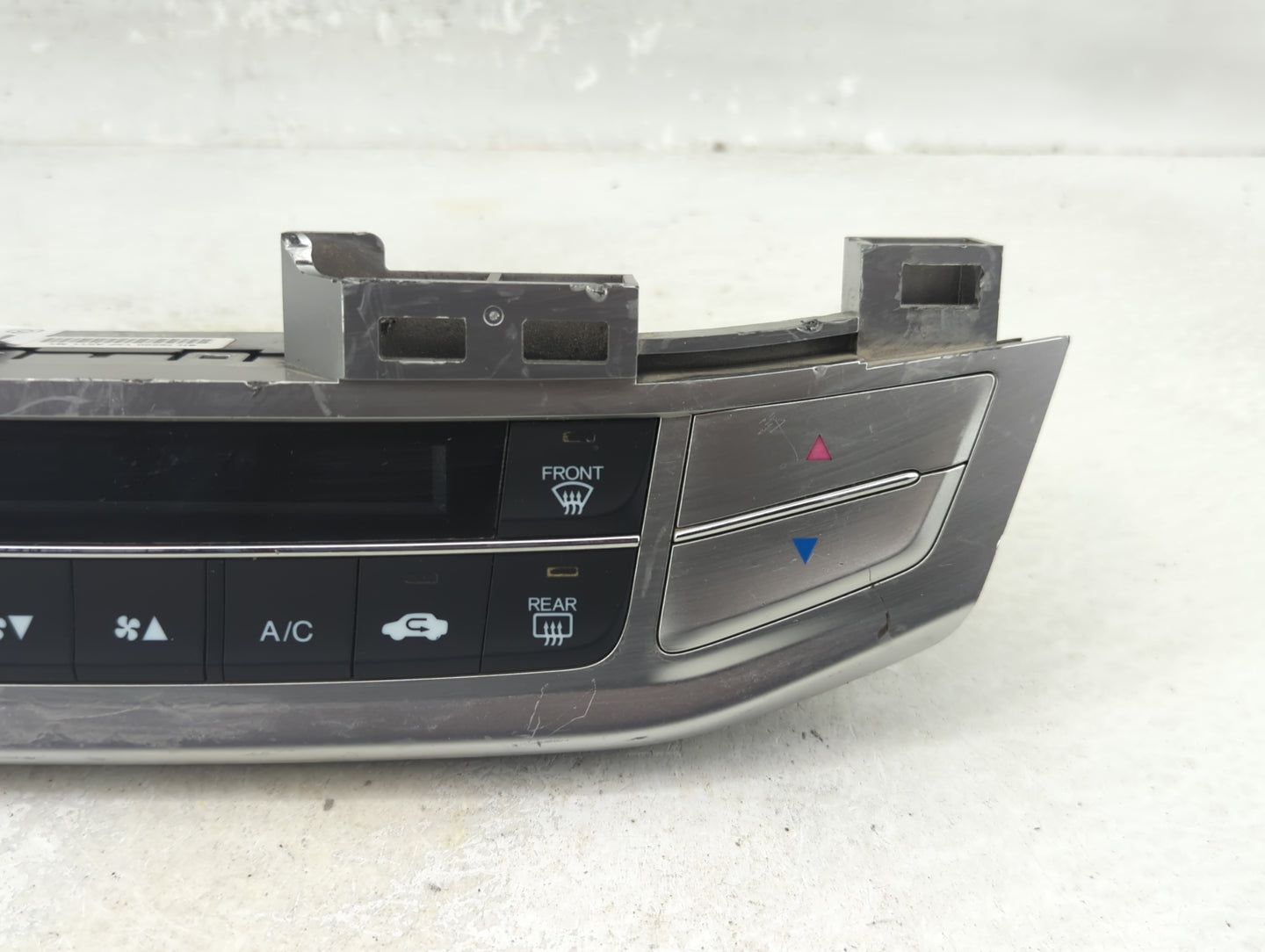 2013 Honda Accord Climate Control Module Temperature AC/Heater Replacement P/N:BH 79600 T2F A611 M1 Fits OEM Used Auto Parts
