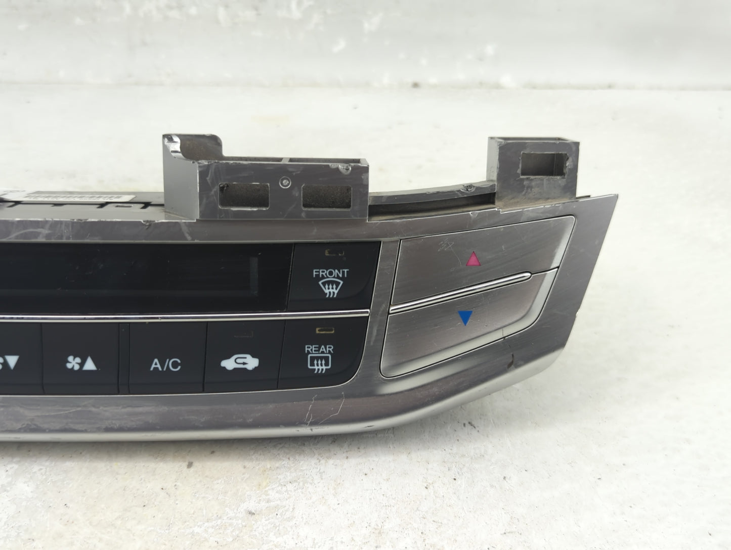2013 Honda Accord Climate Control Module Temperature AC/Heater Replacement P/N:BH 79600 T2F A611 M1 Fits OEM Used Auto Parts