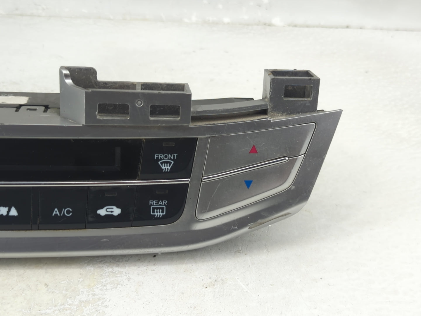 2013-2015 Honda Accord Climate Control Module Temperature AC/Heater Replacement Fits Fits 2013 2014 2015 OEM Used Auto Parts