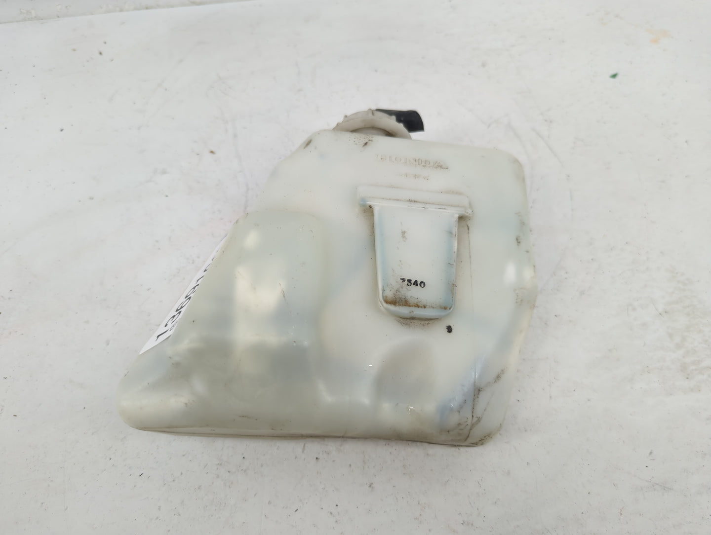 2013-2017 Honda Accord Windshield Washer Fluid Reservoir Bottle Oem - Oemusedautoparts1.com