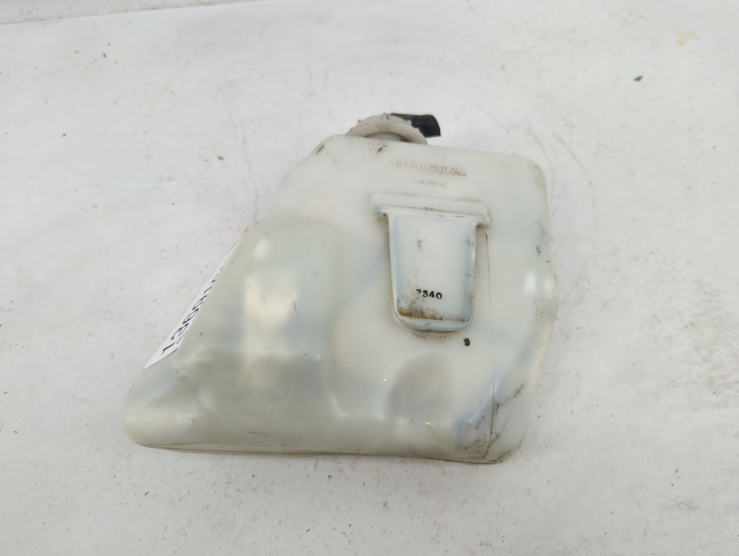 2013-2017 Honda Accord Windshield Washer Fluid Reservoir Bottle Oem - Oemusedautoparts1.com