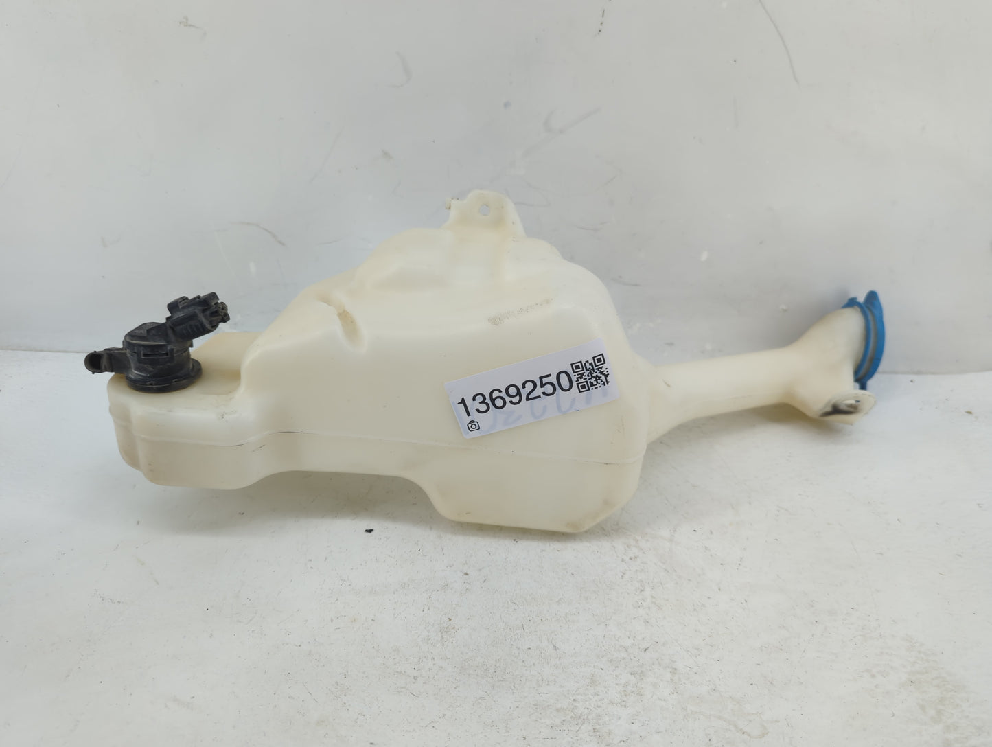 2013-2017 Honda Accord Windshield Washer Fluid Reservoir Bottle Oem - Oemusedautoparts1.com