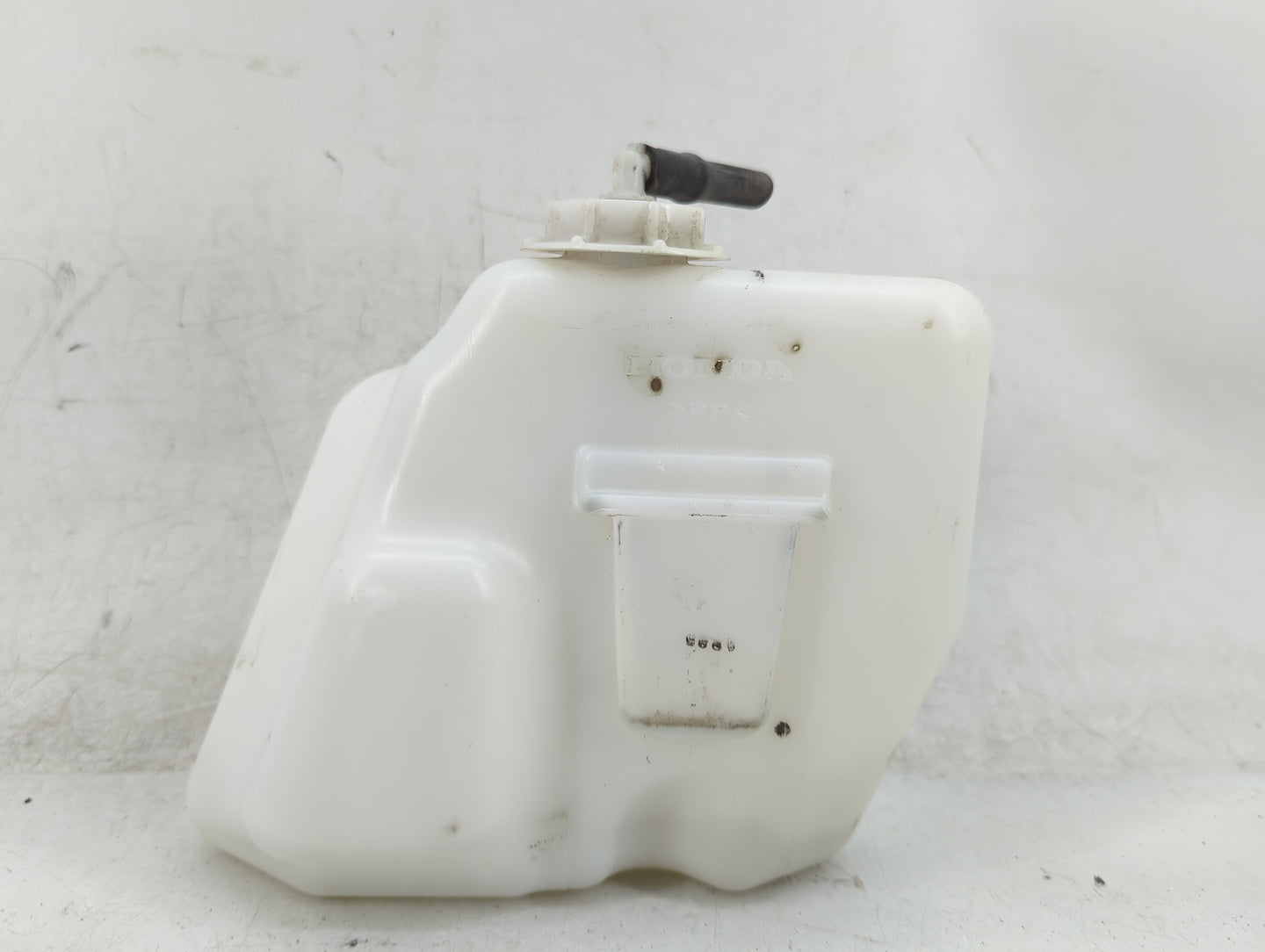 2013-2017 Honda Accord Radiator Coolant Overflow Expansion Tank Bottle - Oemusedautoparts1.com