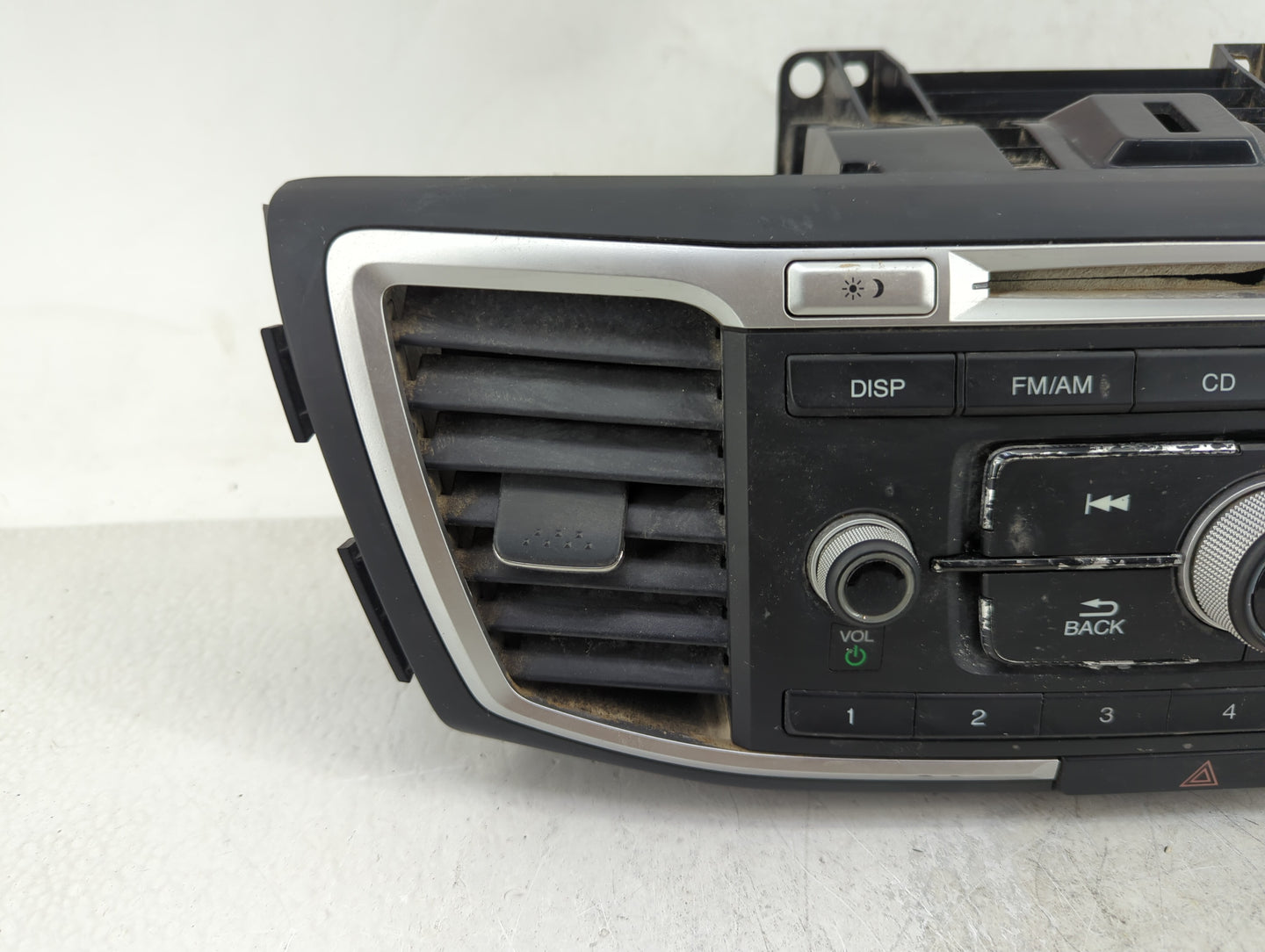2013-2015 Honda Accord Radio AM FM Cd Player Receiver Replacement Fits Fits 2013 2014 2015 OEM Used Auto Parts - Oemusedauto