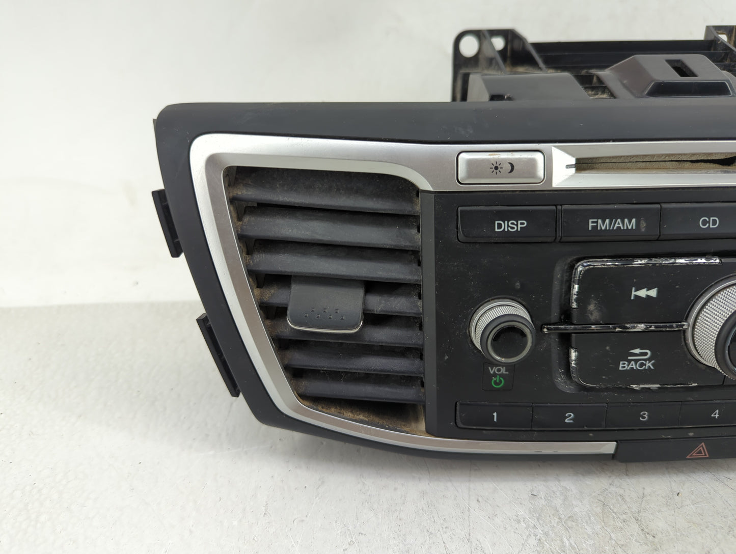 2013-2015 Honda Accord Radio AM FM Cd Player Receiver Replacement Fits Fits 2013 2014 2015 OEM Used Auto Parts - Oemusedauto