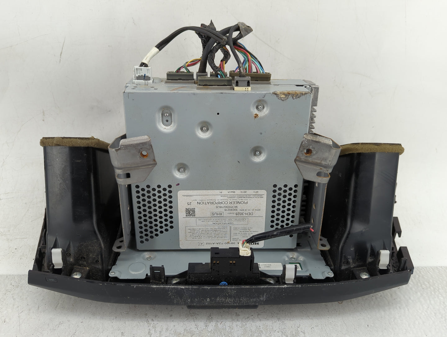 2013-2015 Honda Accord Radio AM FM Cd Player Receiver Replacement P/N:39100-T2A-A102 DEH-3028 Fits Fits 2013 2014 2015 OEM U