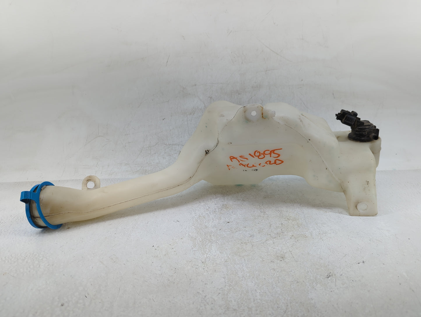 2013-2017 Honda Accord Windshield Washer Fluid Reservoir Bottle Oem - Oemusedautoparts1.com