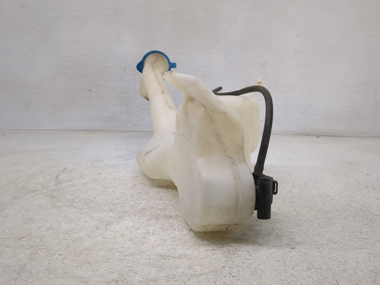 2013-2017 Honda Accord Windshield Washer Fluid Reservoir Bottle Oem - Oemusedautoparts1.com
