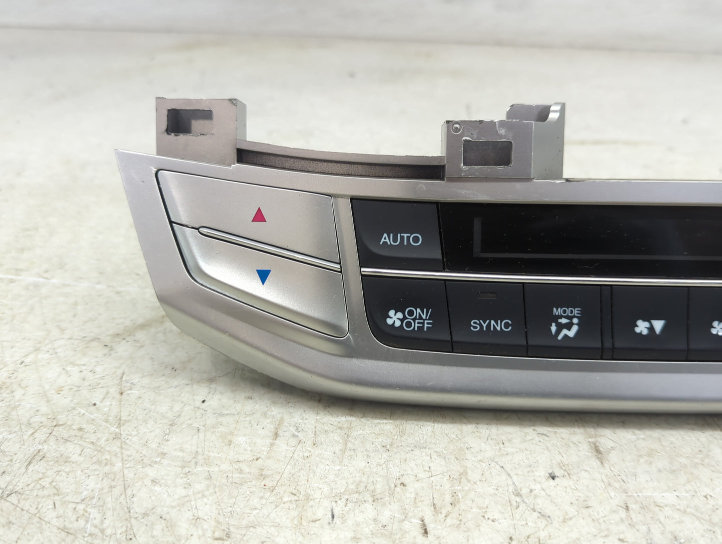 2013-2015 Honda Accord Climate Control Module Temperature AC/Heater Replacement Fits Fits 2013 2014 2015 OEM Used Auto Parts