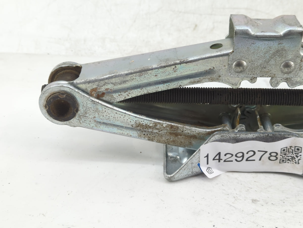 2013 Honda Accord Spare Scissor Car Jack 1429278 - Oemusedautoparts1.com
