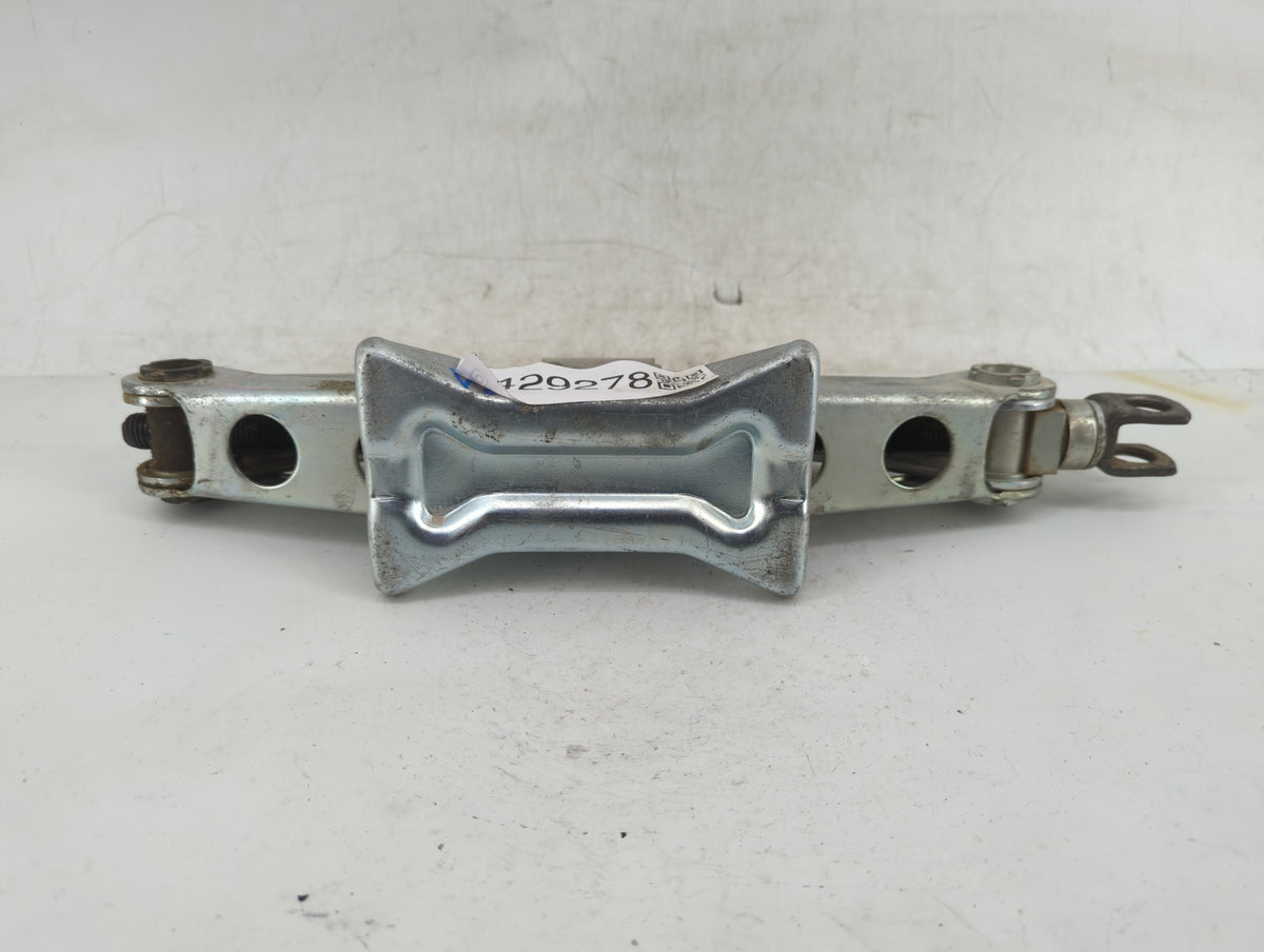 2013 Honda Accord Spare Scissor Car Jack 1429278 - Oemusedautoparts1.com