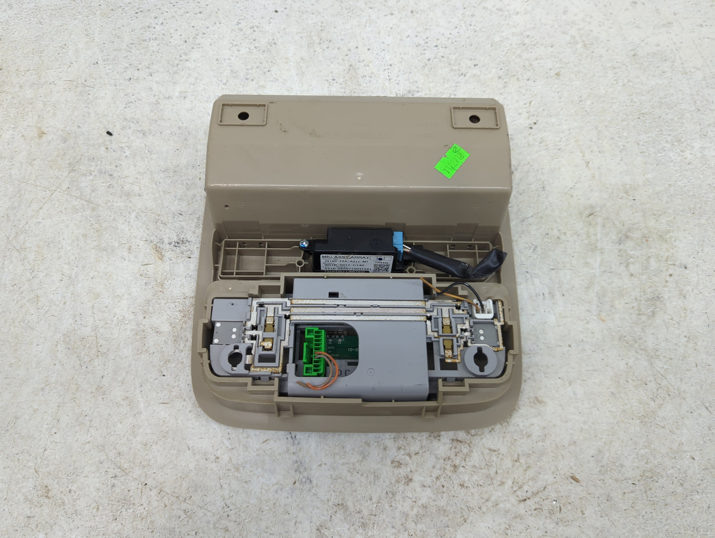 2013 Honda Accord Overhead Roof Console 1429925 - Oemusedautoparts1.com
