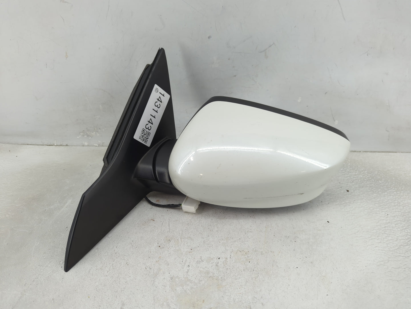 2013-2017 Honda Accord Driver Side View Mirror - Left Door Mirror OEM Used - Oemusedautoparts1.com