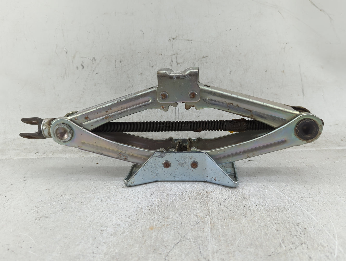 2013 Honda Accord Spare Scissor Car Jack 1431734 - Oemusedautoparts1.com