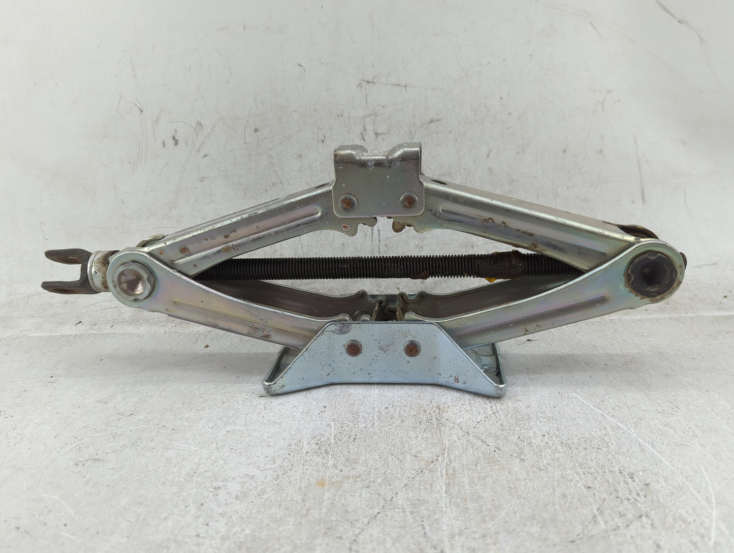 2013 Honda Accord Spare Scissor Car Jack 1431734 - Oemusedautoparts1.com