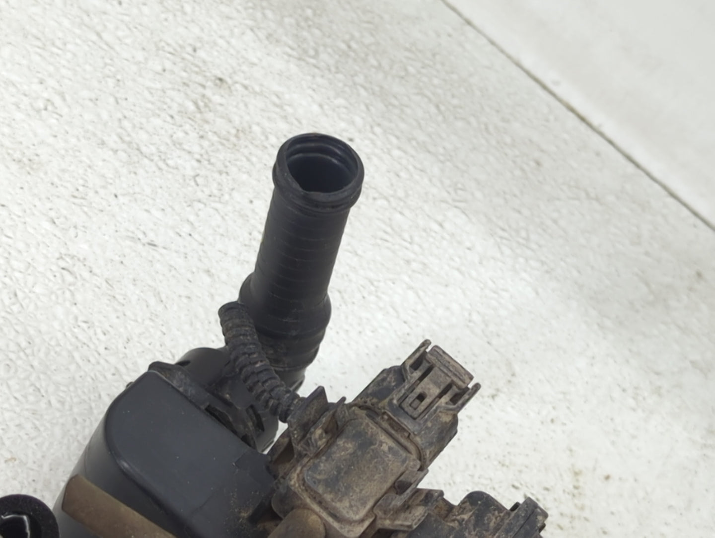 2013 Honda Accord Fuel Vapor Charcoal Canister 1432033 - Oemusedautoparts1.com